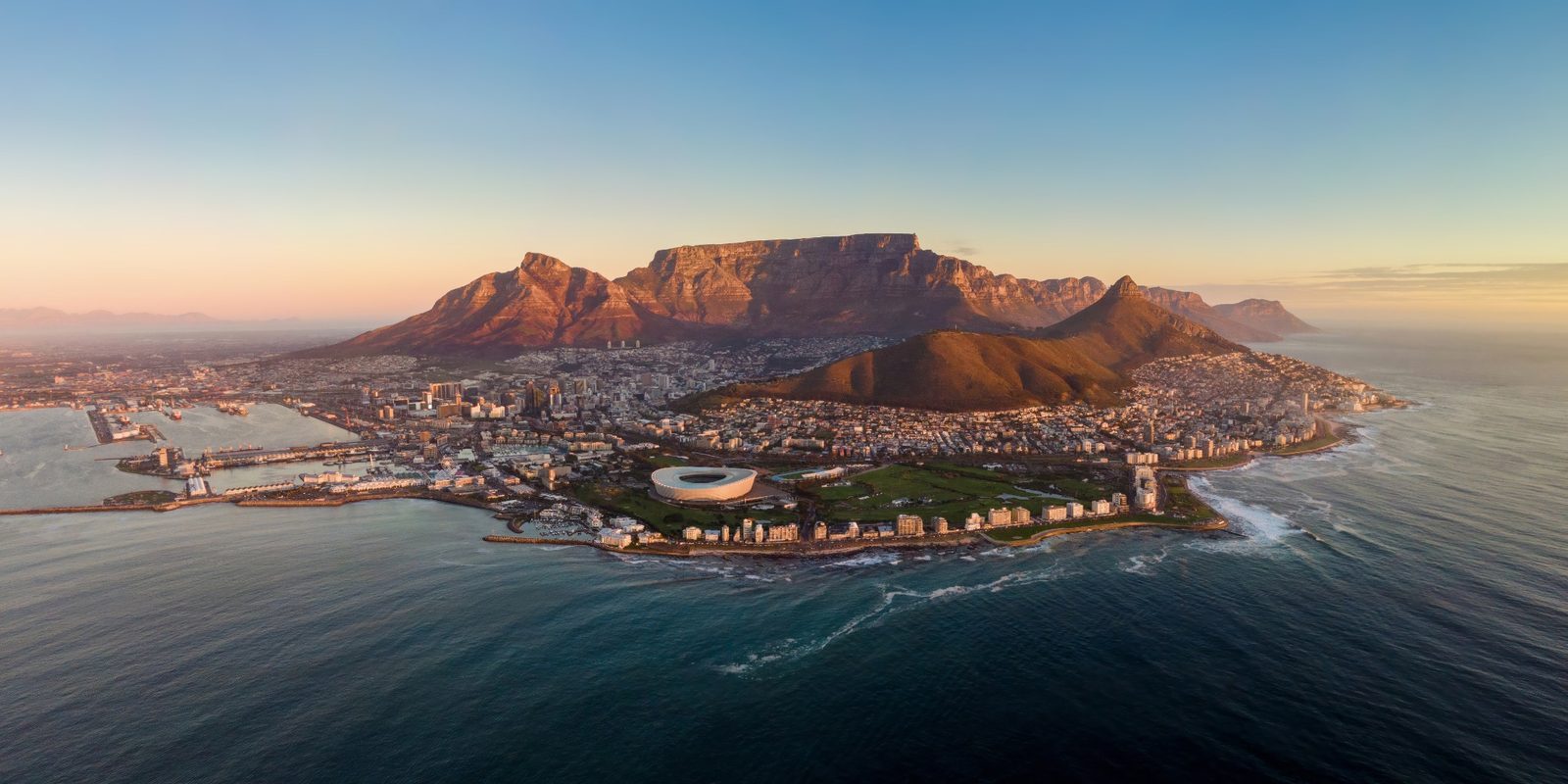 Cape Town skyline and Table Mountain